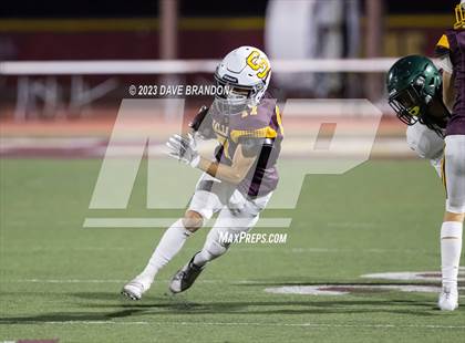 Thumbnail 3 in Royal @ Simi Valley photogallery.