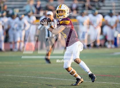 Thumbnail 1 in Royal @ Simi Valley photogallery.