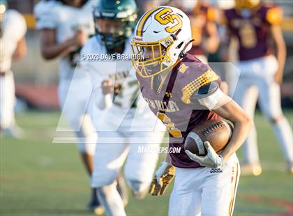 Thumbnail 3 in Royal @ Simi Valley photogallery.