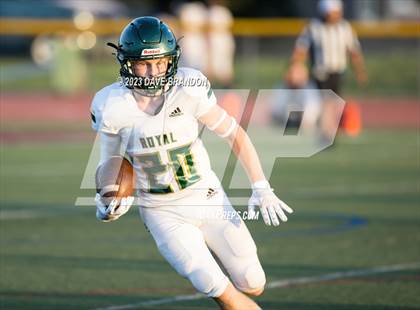Thumbnail 1 in Royal @ Simi Valley photogallery.
