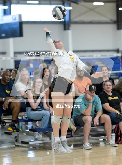 Thumbnail 1 in Ontario Christian vs Gilbert (Nike TOC Southwest) photogallery.