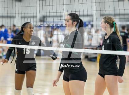 Thumbnail 3 in Ontario Christian vs Gilbert (Nike TOC Southwest) photogallery.