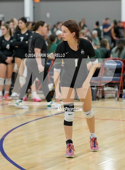 Thumbnail 2 in Ontario Christian vs Gilbert (Nike TOC Southwest) photogallery.