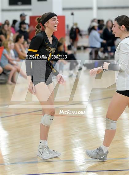 Thumbnail 2 in Ontario Christian vs Gilbert (Nike TOC Southwest) photogallery.