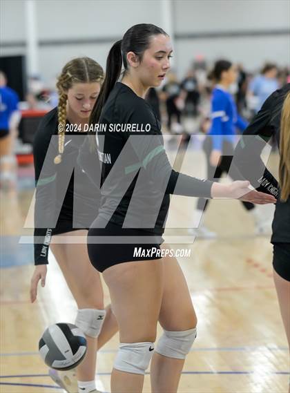 Thumbnail 1 in Ontario Christian vs Gilbert (Nike TOC Southwest) photogallery.