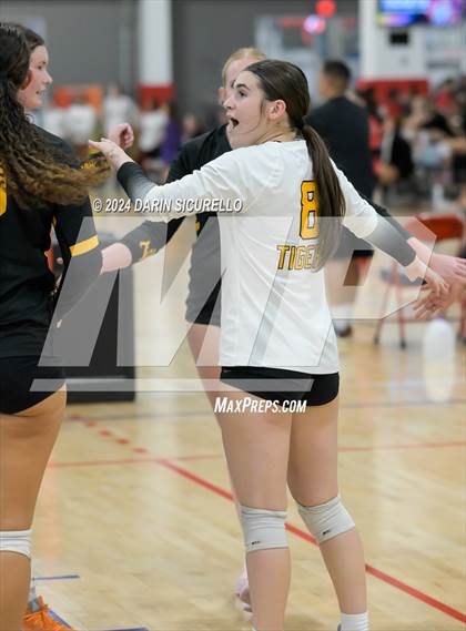 Thumbnail 1 in Ontario Christian vs Gilbert (Nike TOC Southwest) photogallery.