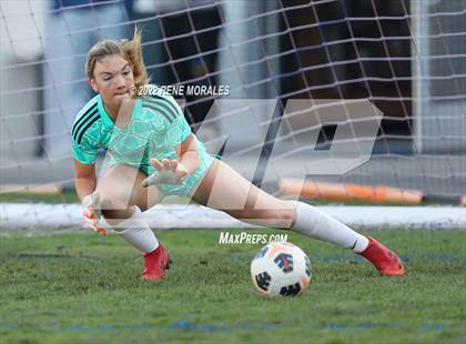 Thumbnail 3 in Chadwick vs Flintridge Prep photogallery.