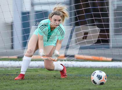 Thumbnail 3 in Chadwick vs Flintridge Prep photogallery.