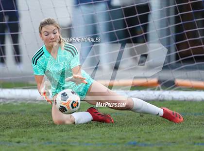 Thumbnail 2 in Chadwick vs Flintridge Prep photogallery.
