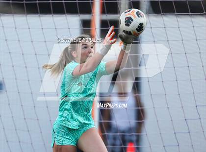 Thumbnail 2 in Chadwick vs Flintridge Prep photogallery.