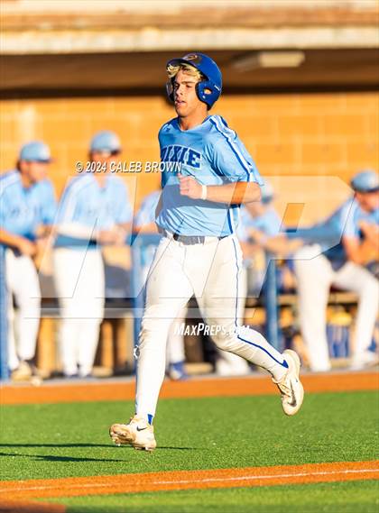 Thumbnail 3 in Dixie vs. Bear River (UHSAA 4A Bracket 1 Final) photogallery.