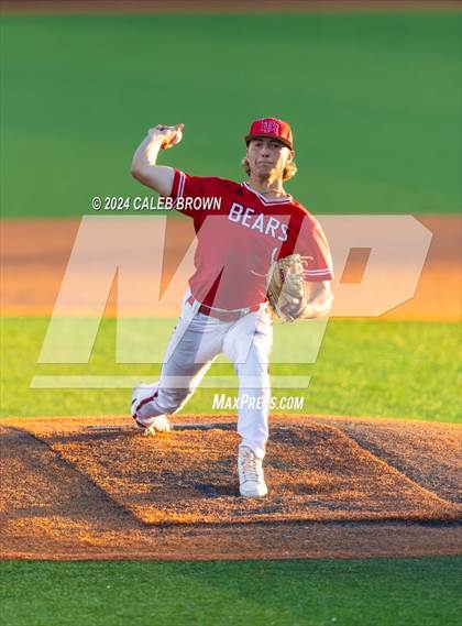 Thumbnail 1 in Dixie vs. Bear River (UHSAA 4A Bracket 1 Final) photogallery.