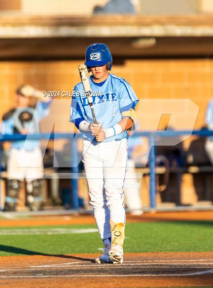 Thumbnail 1 in Dixie vs. Bear River (UHSAA 4A Bracket 1 Final) photogallery.