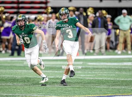 Thumbnail 2 in Cartersville vs. Blessed Trinity (GHSA Class 4A Championship) photogallery.