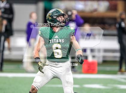 Thumbnail 1 in Cartersville vs. Blessed Trinity (GHSA Class 4A Championship) photogallery.