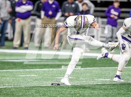 Thumbnail 3 in Cartersville vs. Blessed Trinity (GHSA Class 4A Championship) photogallery.