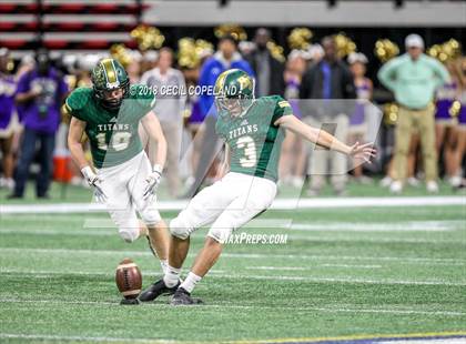 Thumbnail 2 in Cartersville vs. Blessed Trinity (GHSA Class 4A Championship) photogallery.
