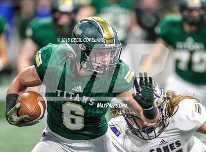 Thumbnail 3 in Cartersville vs. Blessed Trinity (GHSA Class 4A Championship) photogallery.