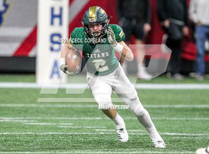 Thumbnail 3 in Cartersville vs. Blessed Trinity (GHSA Class 4A Championship) photogallery.
