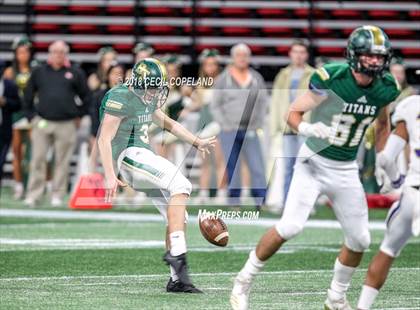Thumbnail 2 in Cartersville vs. Blessed Trinity (GHSA Class 4A Championship) photogallery.
