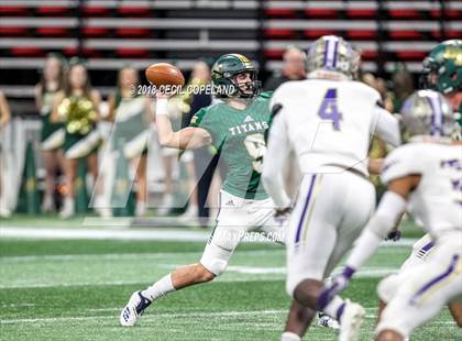 Thumbnail 3 in Cartersville vs. Blessed Trinity (GHSA Class 4A Championship) photogallery.