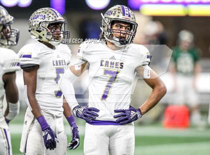 Thumbnail 2 in Cartersville vs. Blessed Trinity (GHSA Class 4A Championship) photogallery.