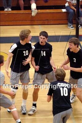 Thumbnail 3 in Corona del Mar vs Valencia (D2 Section Final) photogallery.