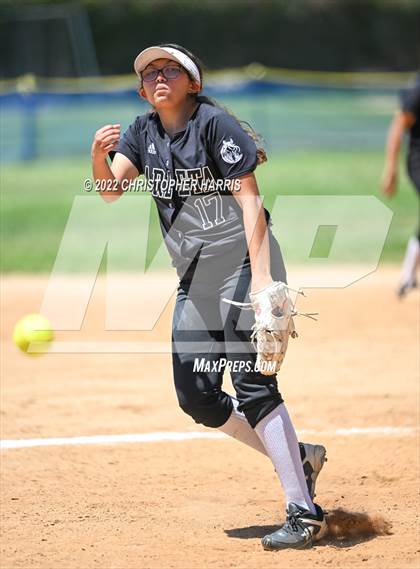 Thumbnail 2 in Arleta vs Eagle Rock (Spring Fling Tournament) photogallery.
