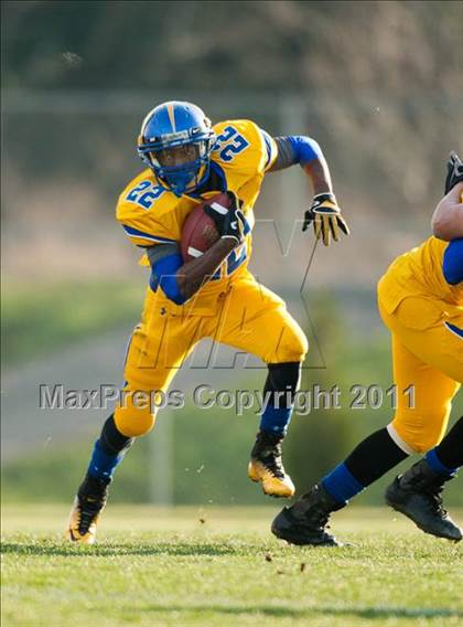 Thumbnail 1 in Oscar Smith vs. Battlefield (VHSL Division 6 AAA Semifinal) photogallery.