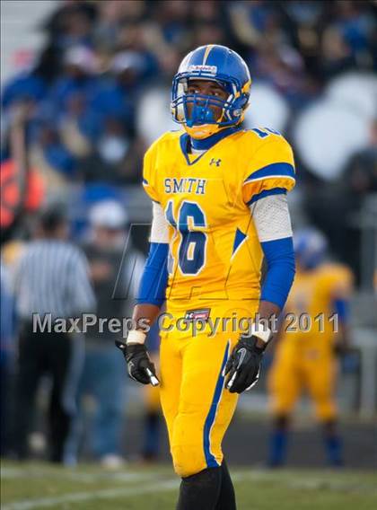 Thumbnail 2 in Oscar Smith vs. Battlefield (VHSL Division 6 AAA Semifinal) photogallery.