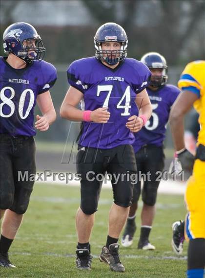Thumbnail 3 in Oscar Smith vs. Battlefield (VHSL Division 6 AAA Semifinal) photogallery.