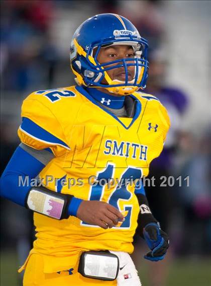 Thumbnail 1 in Oscar Smith vs. Battlefield (VHSL Division 6 AAA Semifinal) photogallery.