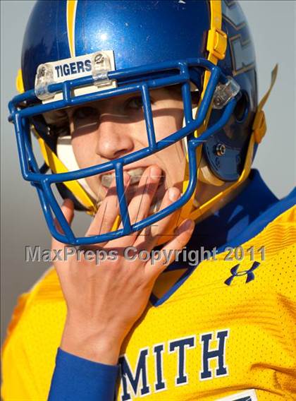 Thumbnail 1 in Oscar Smith vs. Battlefield (VHSL Division 6 AAA Semifinal) photogallery.