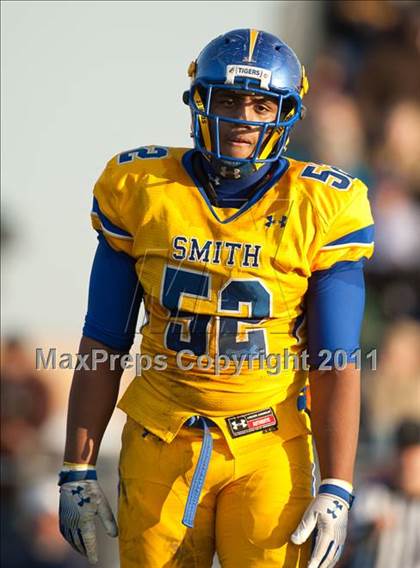 Thumbnail 3 in Oscar Smith vs. Battlefield (VHSL Division 6 AAA Semifinal) photogallery.
