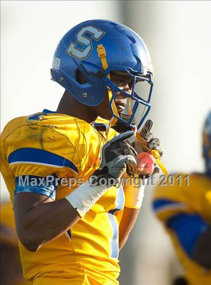 Thumbnail 1 in Oscar Smith vs. Battlefield (VHSL Division 6 AAA Semifinal) photogallery.