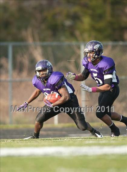 Thumbnail 3 in Oscar Smith vs. Battlefield (VHSL Division 6 AAA Semifinal) photogallery.