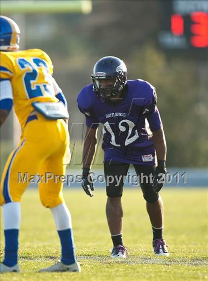 Thumbnail 3 in Oscar Smith vs. Battlefield (VHSL Division 6 AAA Semifinal) photogallery.