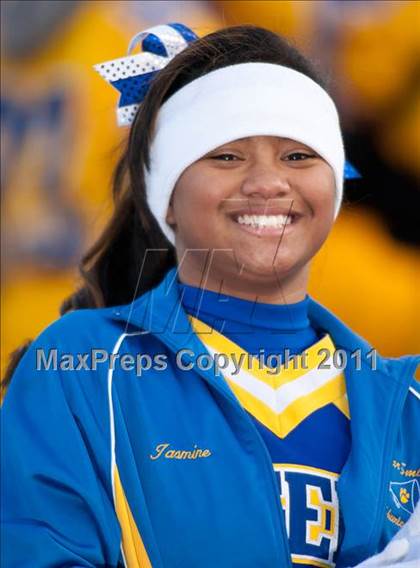 Thumbnail 2 in Oscar Smith vs. Battlefield (VHSL Division 6 AAA Semifinal) photogallery.