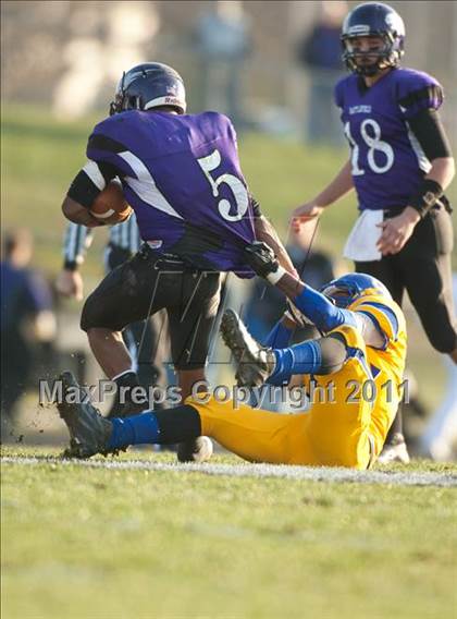 Thumbnail 2 in Oscar Smith vs. Battlefield (VHSL Division 6 AAA Semifinal) photogallery.