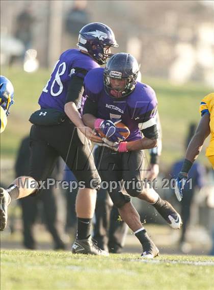 Thumbnail 1 in Oscar Smith vs. Battlefield (VHSL Division 6 AAA Semifinal) photogallery.