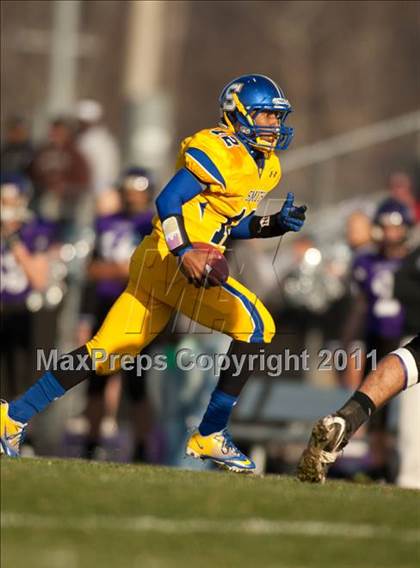 Thumbnail 3 in Oscar Smith vs. Battlefield (VHSL Division 6 AAA Semifinal) photogallery.
