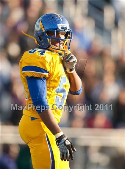 Thumbnail 2 in Oscar Smith vs. Battlefield (VHSL Division 6 AAA Semifinal) photogallery.