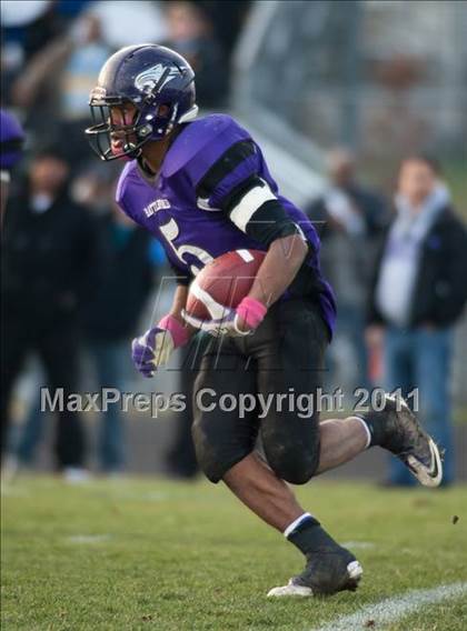 Thumbnail 3 in Oscar Smith vs. Battlefield (VHSL Division 6 AAA Semifinal) photogallery.