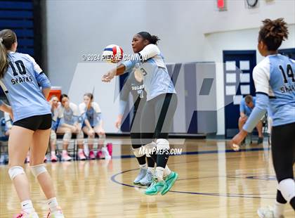 Thumbnail 2 in Gainesville vs Charles J. Colgan (VHSL Class 6 Region B Quarterfinal) photogallery.