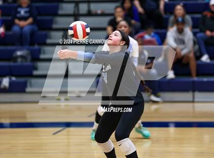 Thumbnail 2 in Gainesville vs Charles J. Colgan (VHSL Class 6 Region B Quarterfinal) photogallery.