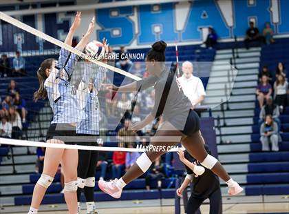 Thumbnail 2 in Gainesville vs Charles J. Colgan (VHSL Class 6 Region B Quarterfinal) photogallery.