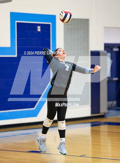 Thumbnail 3 in Gainesville vs Charles J. Colgan (VHSL Class 6 Region B Quarterfinal) photogallery.