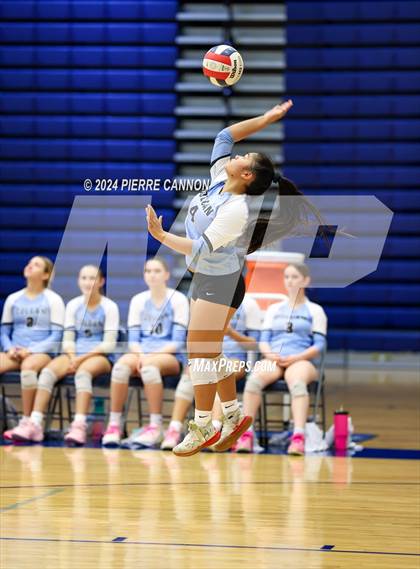 Thumbnail 2 in Gainesville vs Charles J. Colgan (VHSL Class 6 Region B Quarterfinal) photogallery.