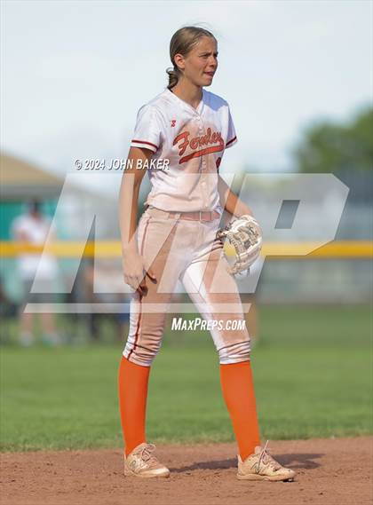 Thumbnail 1 in Boulder City vs. Fernley (NIAA 3A State Loser Final) photogallery.
