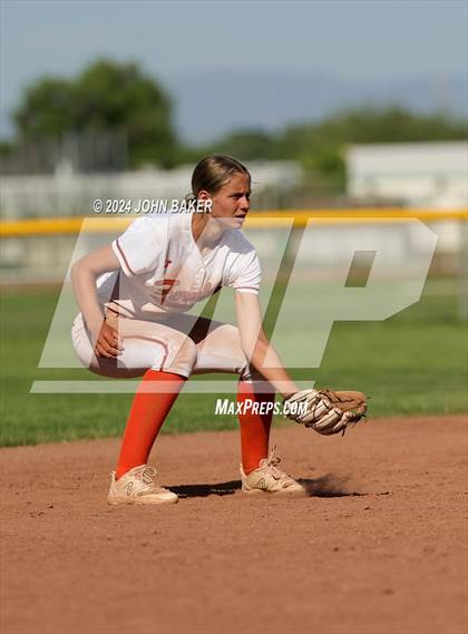 Thumbnail 1 in Boulder City vs. Fernley (NIAA 3A State Loser Final) photogallery.